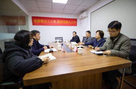 省委副秘書長、省檔案局局長劉蕓帶隊(duì)來公司開展“服務(wù)企業(yè)、服務(wù)群眾、服務(wù)基層“活動(dòng)3.jpg